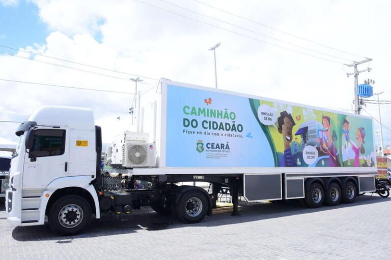 Caminhão do Cidadão conclui atividades de 2024 com programação em Fortaleza